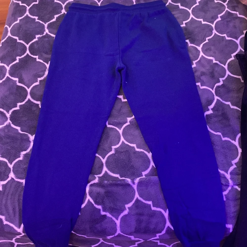 Sweatpants - Picture 2 of 3
